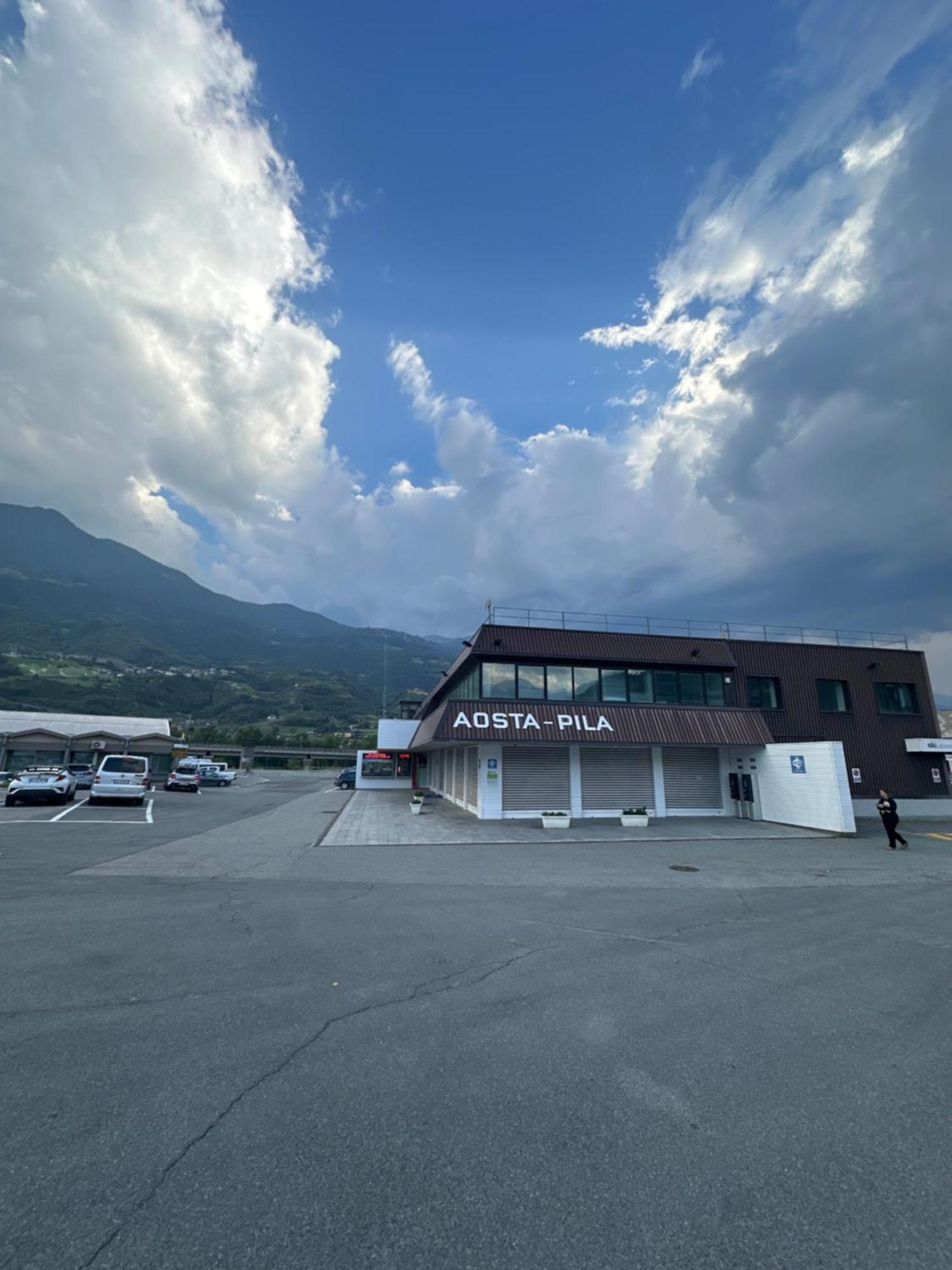 Aosta Center Holidays Apartments ภายนอก รูปภาพ